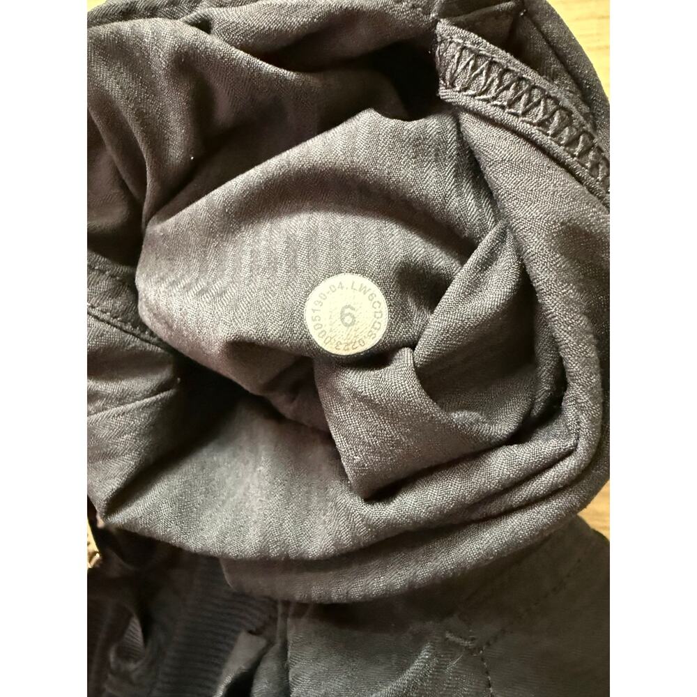 Lululemon Black Drawstring Jogger Pants Cropped Lightweight Athletic Size 6 - Picture 4 of 4